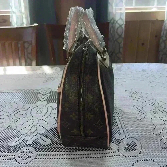 Louis Vuitton Trouville, this item been altered. - Picture 2 of 9